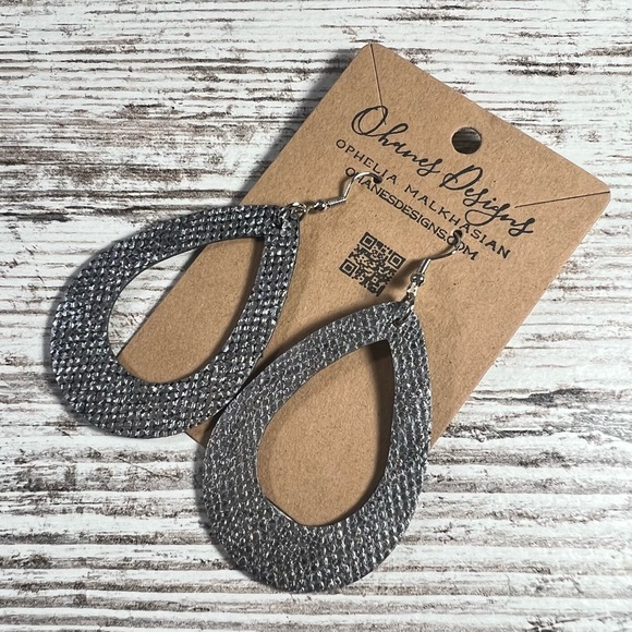 #17 Black and Silver Embossed Leather Earrings - Picture 1 of 7